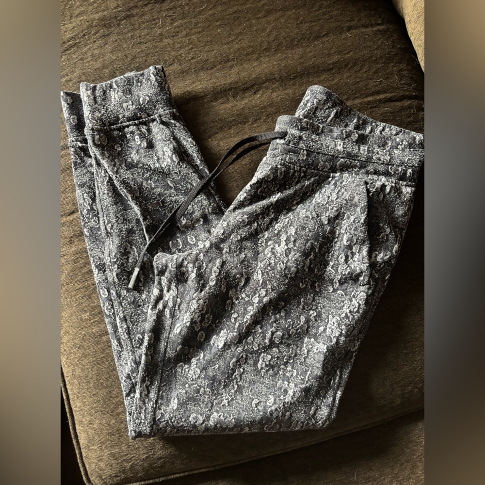 Lululemon Athletica Black and Gray Textured Joggers